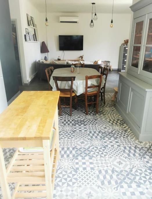 Maison Avec Piscine Dans Village Provencal. Courthézon Екстериор снимка