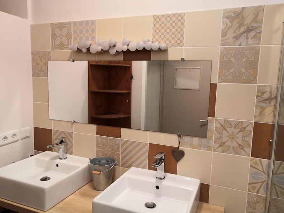 Maison Avec Piscine Dans Village Provencal. Courthézon Екстериор снимка
