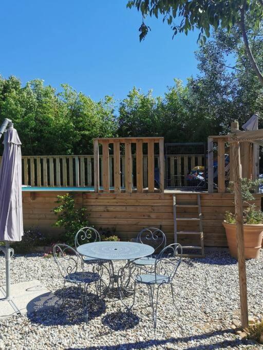 Maison Avec Piscine Dans Village Provencal. Courthézon Екстериор снимка