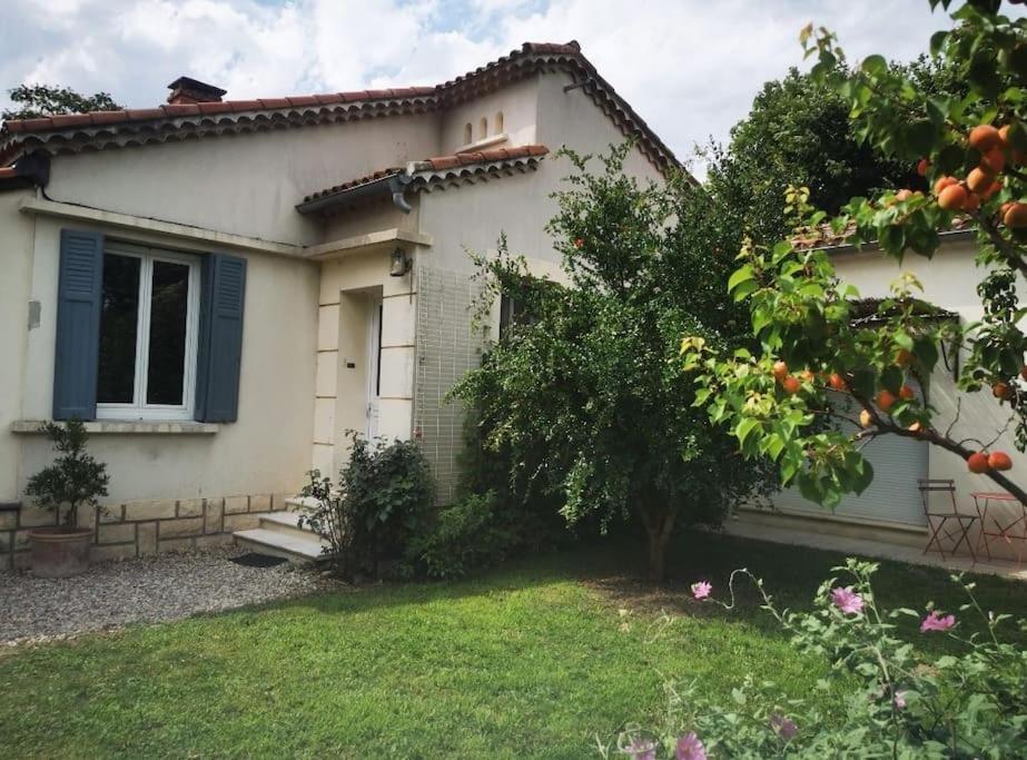 Maison Avec Piscine Dans Village Provencal. Courthézon Екстериор снимка