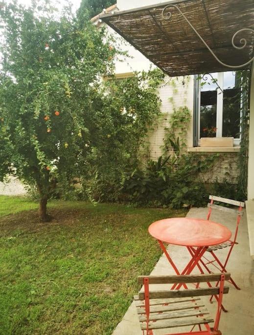 Maison Avec Piscine Dans Village Provencal. Courthézon Екстериор снимка